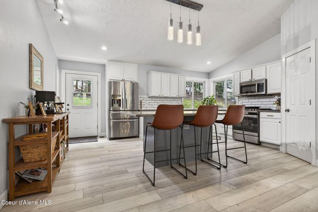 4864 E Upper Hayden Lake RD, Hayden, ID 83835