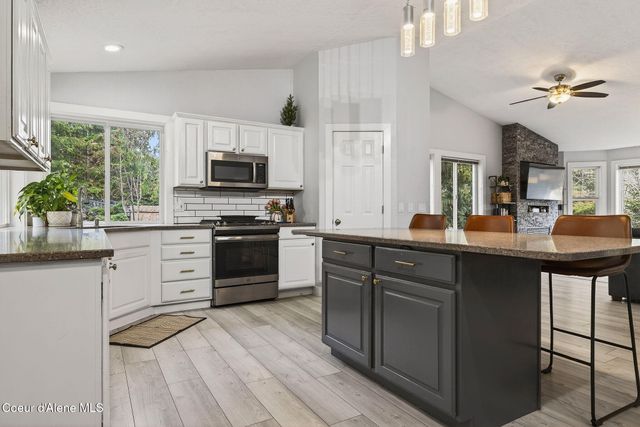 4864 E Upper Hayden Lake RD, Hayden, ID 83835