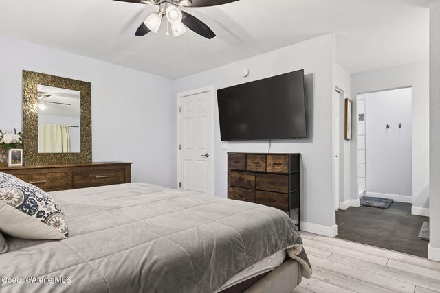 4864 E Upper Hayden Lake RD, Hayden, ID 83835