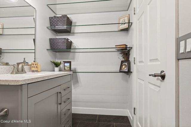 4864 E Upper Hayden Lake RD, Hayden, ID 83835