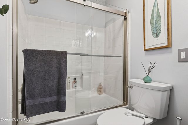 4864 E Upper Hayden Lake RD, Hayden, ID 83835