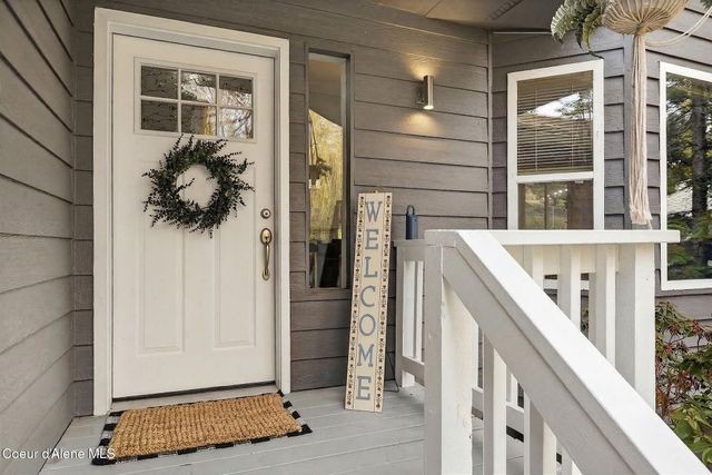 4864 E Upper Hayden Lake RD, Hayden, ID 83835