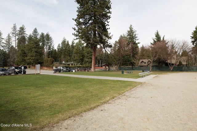 4864 E Upper Hayden Lake RD, Hayden, ID 83835