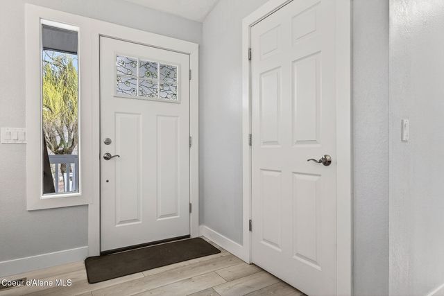 4864 E Upper Hayden Lake RD, Hayden, ID 83835