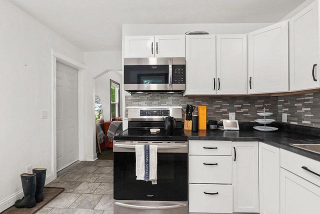 2933 Sachs Street, Madison, WI 53704