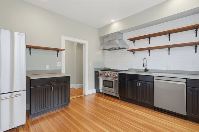 457 Washington St 7, Newton, MA 02458