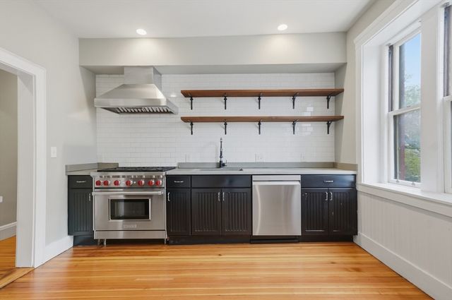 457 Washington St 7, Newton, MA 02458