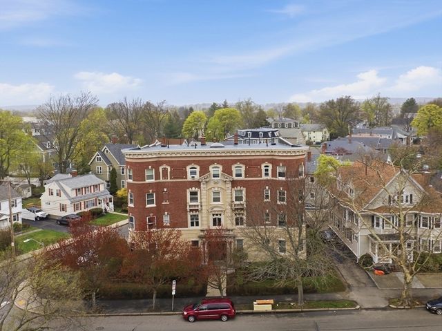 457 Washington St 7, Newton, MA 02458