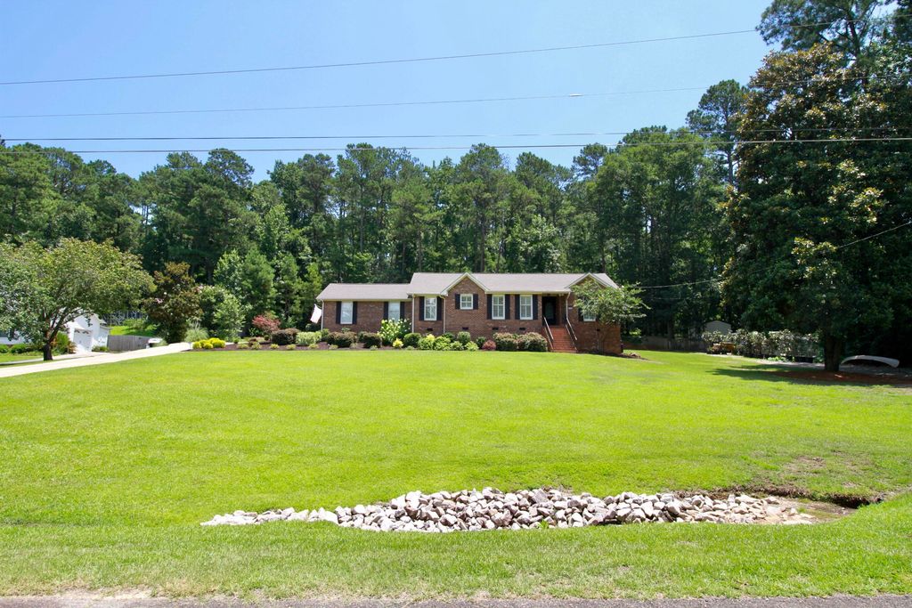 105 Springlake Court, North Augusta, SC 29860