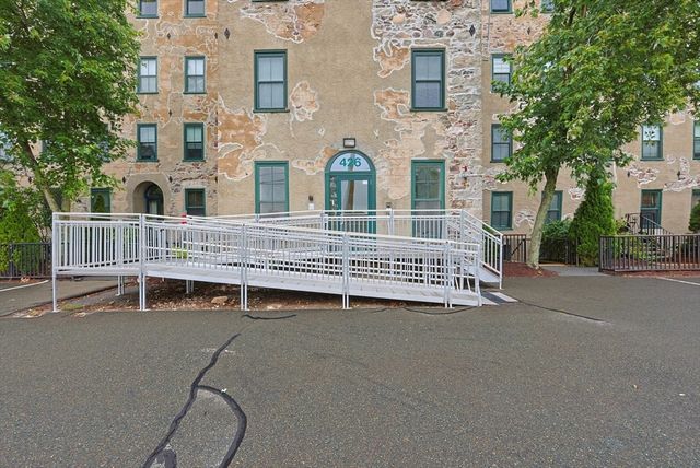 426 Mount Hope St 308, North Attleboro, MA 02760
