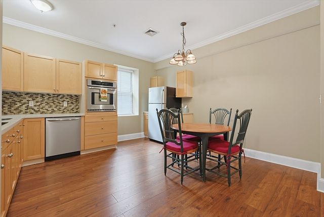 426 Mount Hope St 308, North Attleboro, MA 02760