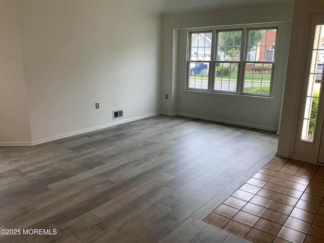 43 Medinah Court, Jackson, NJ 08527
