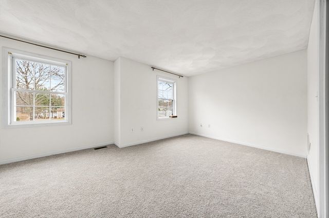 12 Horton Ln, Billerica, MA 01821