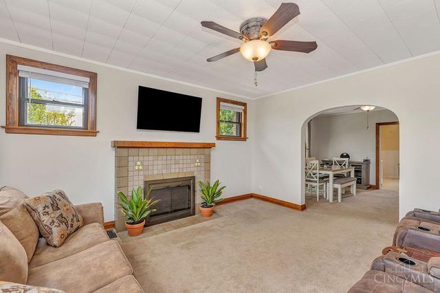 4022 Walter Avenue, Cincinnati, OH 45211