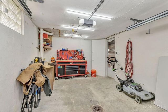 4022 Walter Avenue, Cincinnati, OH 45211
