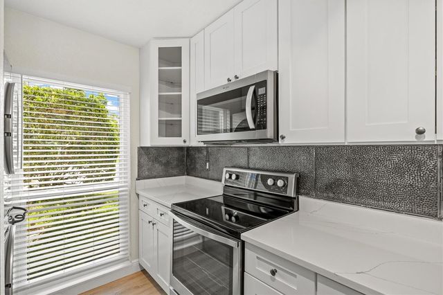 3053 TAYWOOD MEADOWS 3, Sarasota, FL 34235