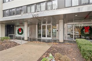 803 W 48th Street 402, Kansas City, MO 64112