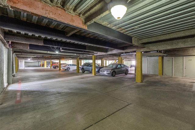 807 W 25th ST 214, Austin, TX 78705