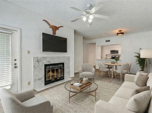 807 W 25th ST 214, Austin, TX 78705