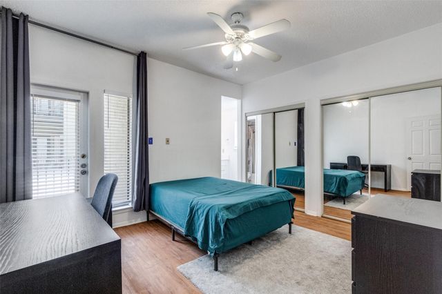 807 W 25th ST 214, Austin, TX 78705