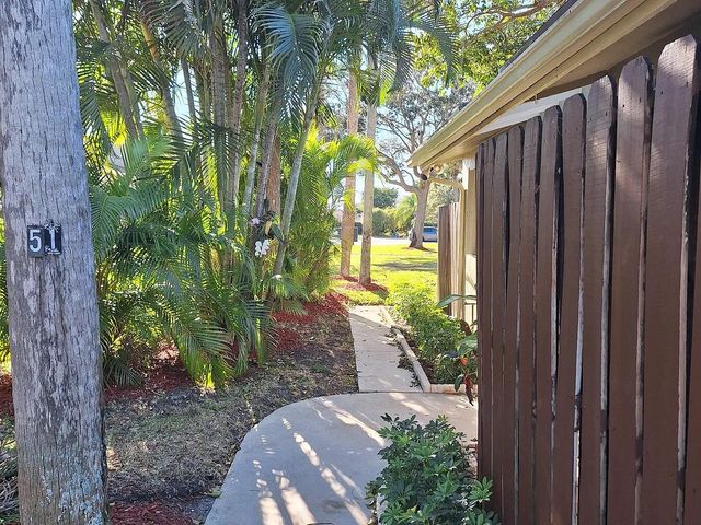51 Meadows Drive 51, Boynton Beach, FL 33436