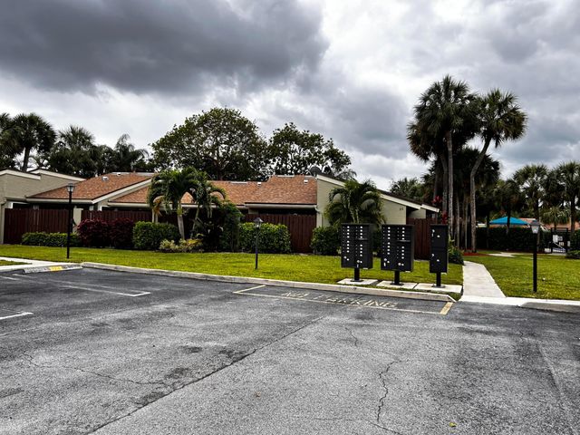 51 Meadows Drive 51, Boynton Beach, FL 33436