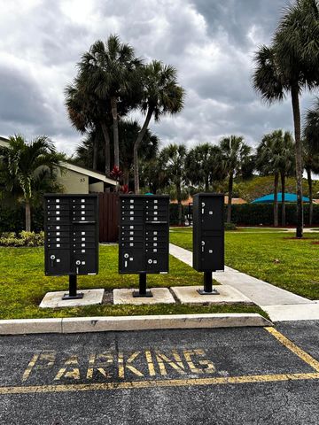 51 Meadows Drive 51, Boynton Beach, FL 33436