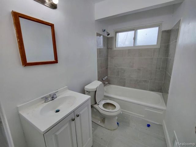 17167 Lumpkin Street, Hamtramck, MI 48212