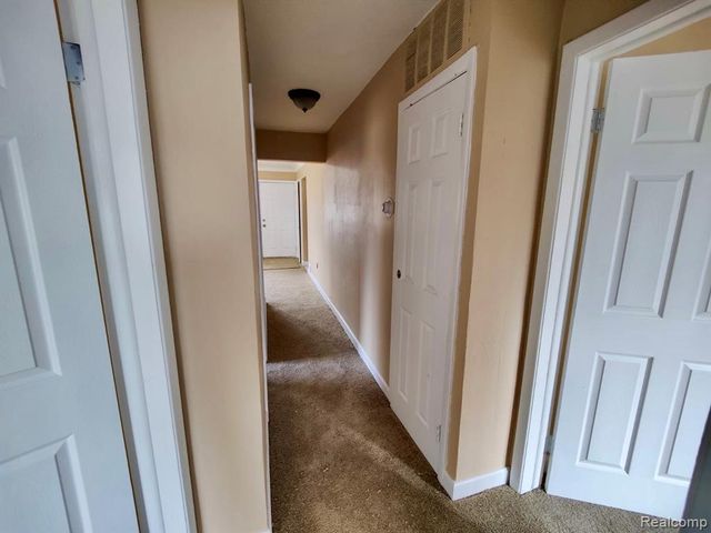 17167 Lumpkin Street, Hamtramck, MI 48212