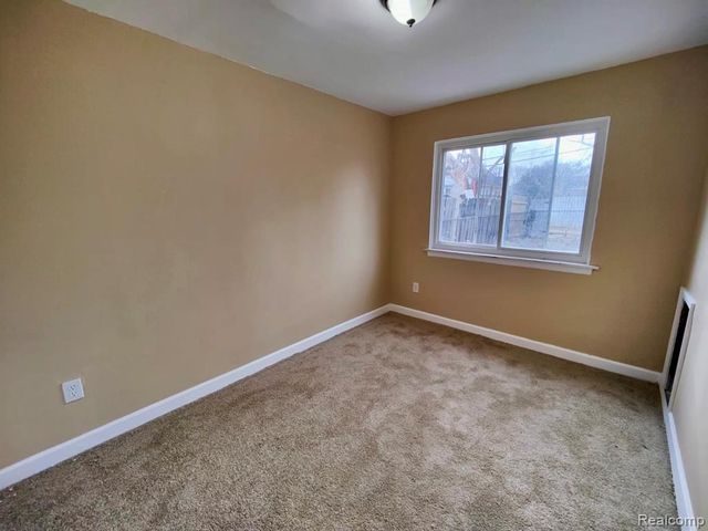 17167 Lumpkin Street, Hamtramck, MI 48212