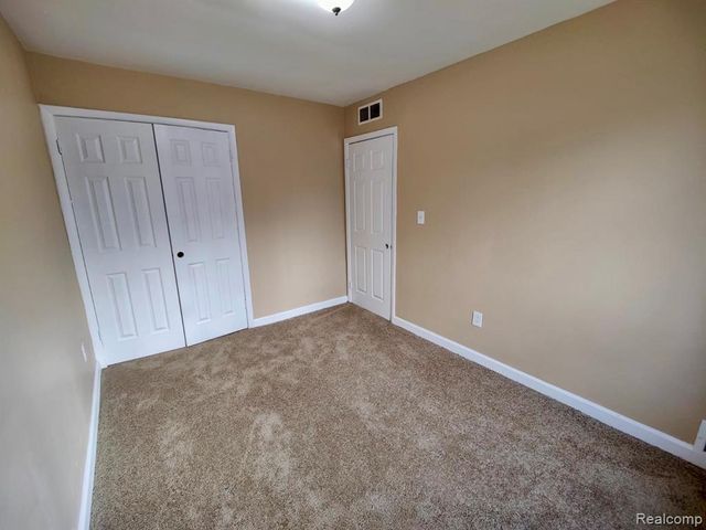 17167 Lumpkin Street, Hamtramck, MI 48212