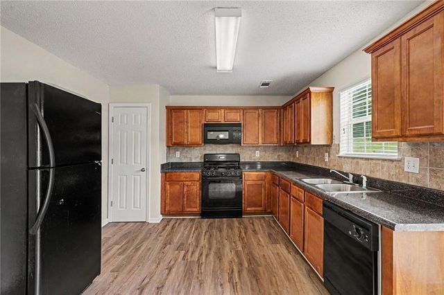 10732 James Drive, Jonesboro, GA 30238
