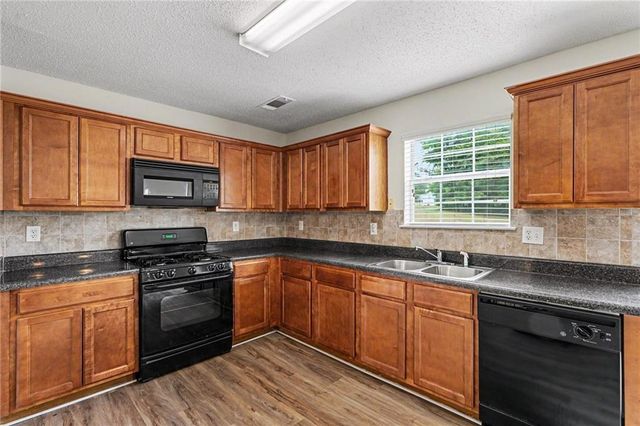 10732 James Drive, Jonesboro, GA 30238