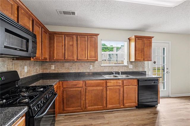 10732 James Drive, Jonesboro, GA 30238