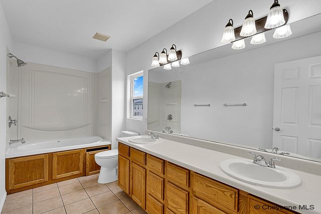 2015 APPALOOSA DR, Cheyenne, WY 82001