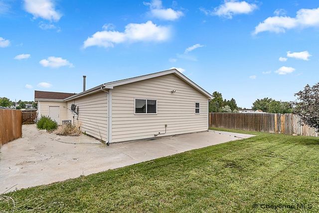 2015 APPALOOSA DR, Cheyenne, WY 82001