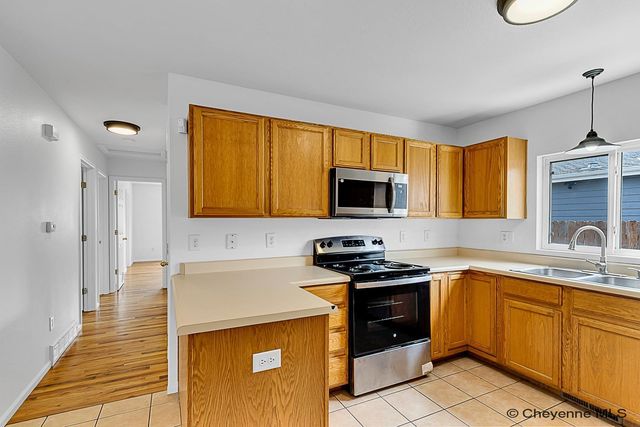 2015 APPALOOSA DR, Cheyenne, WY 82001