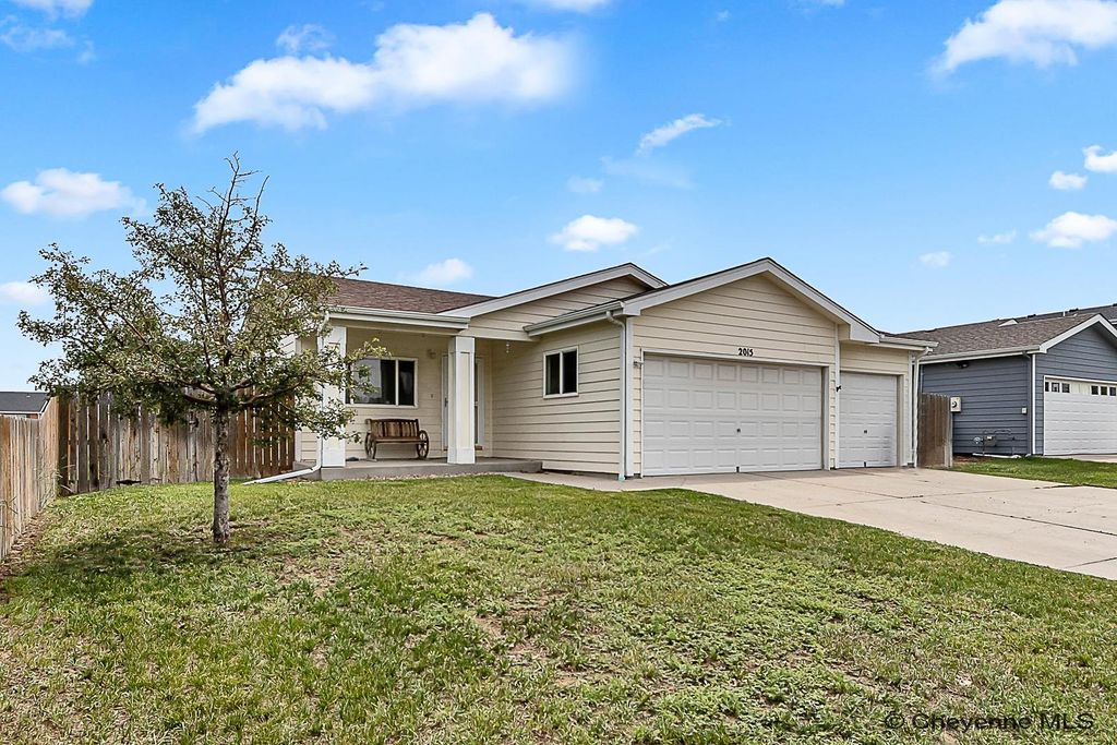 2015 APPALOOSA DR, Cheyenne, WY 82001
