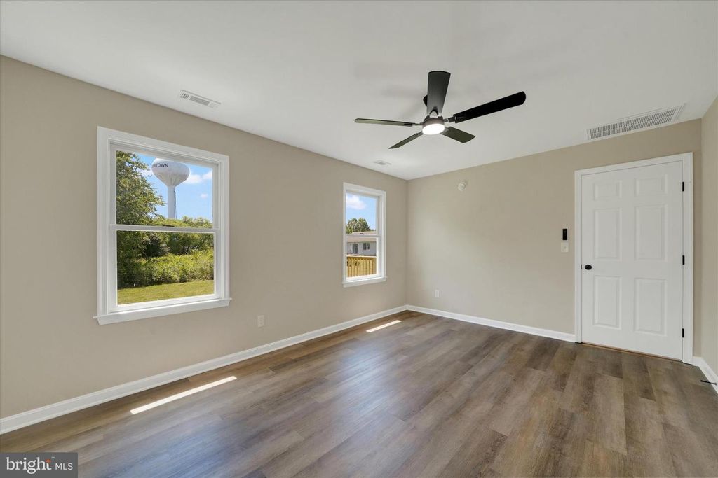 Image 18 of property listing at 11054 AUSTIN LN, Worton, MD 21678