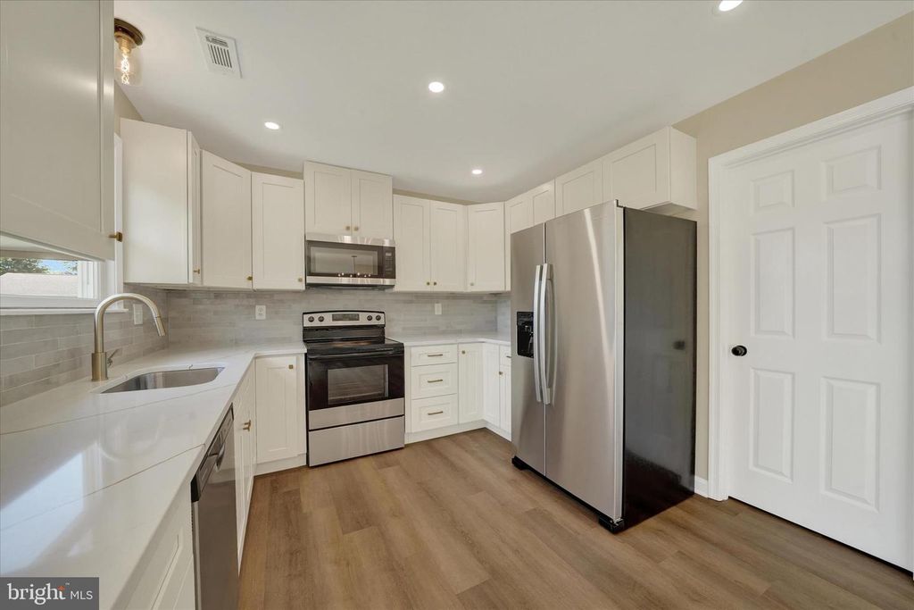 Image 7 of property listing at 11054 AUSTIN LN, Worton, MD 21678