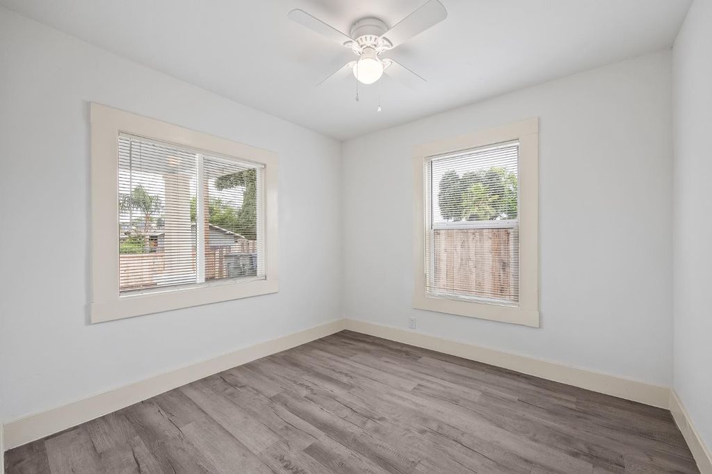 Image 6 of property listing at 2835 E Tyler Avenue, Fresno, CA 93701