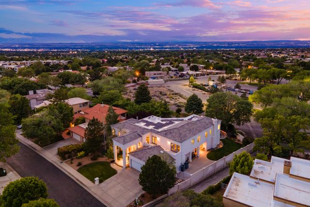 6513 Meadow Hills Street NE, Albuquerque, NM 87111