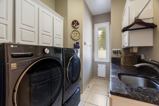 6513 Meadow Hills Street NE, Albuquerque, NM 87111
