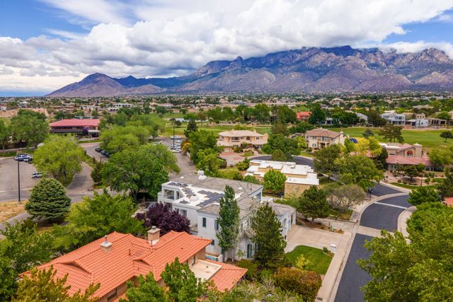 6513 Meadow Hills Street NE, Albuquerque, NM 87111