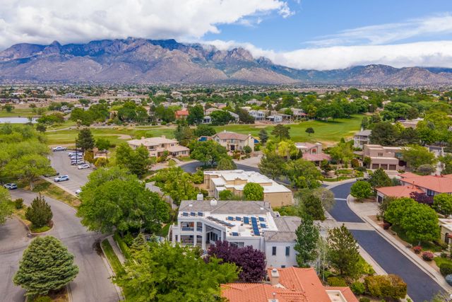 6513 Meadow Hills Street NE, Albuquerque, NM 87111