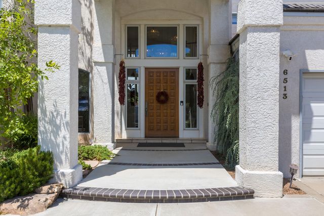 6513 Meadow Hills Street NE, Albuquerque, NM 87111