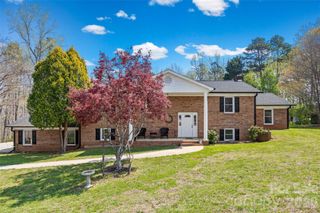 4206 Wimbledon Drive, Dallas, NC 28034