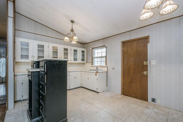 407 N Powell Street, Pampa, TX 79065