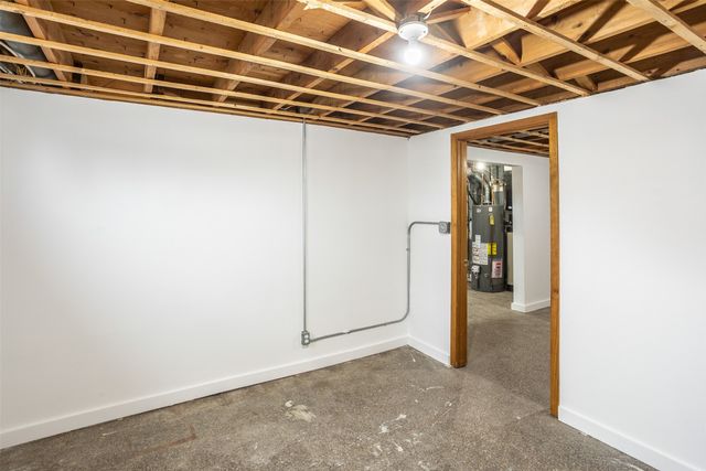 3901 S Union Street, Des Moines, IA 50315