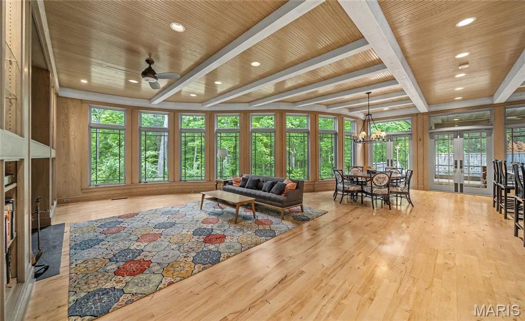 Image 20 of property listing at 1474 CR 725 E, Sullivan, IL 61951